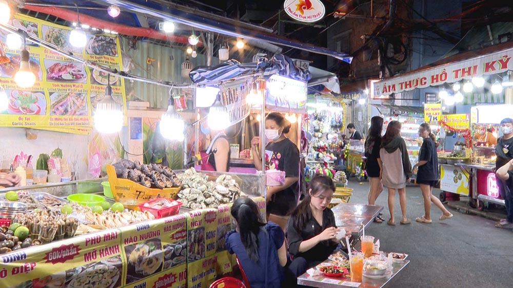 Ho Chi Minh City Food Guide - ho thi ky night market